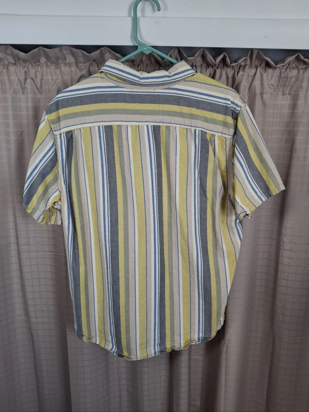 Levi's Standard Fit Yellow Short Sleeve Button Up Shirt Striped Size Large